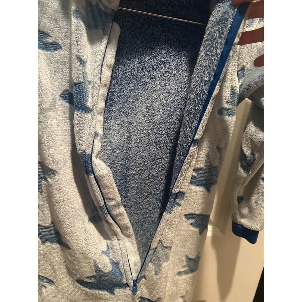 Saint Eve Youth Hooded Fleece Sleeper with Shark Print Size S (7/8)